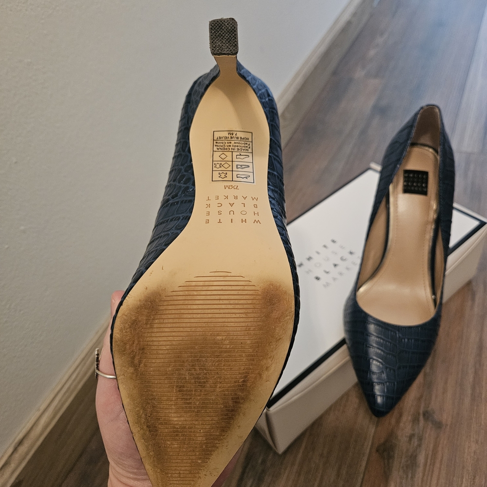 White House Black Market Blue Croc-Embossed Heels - Picture 6 of 11